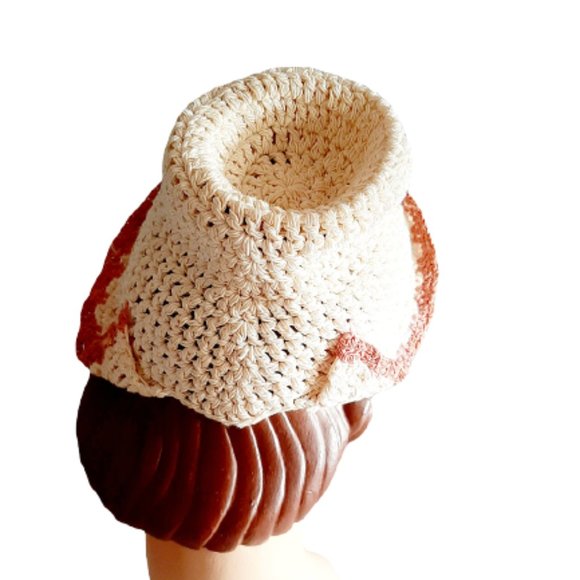 1940s Unique Small True Vintage Cream Crocheted Pointed Pixie Style Brimmed Hat main image 8